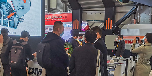 【直擊現(xiàn)場(chǎng)·開(kāi)展第三天】精彩繼續(xù)！360°展示東蒙E6.530展臺(tái)盛況，聚焦baumaCHINA2020現(xiàn)場(chǎng)搶先看！